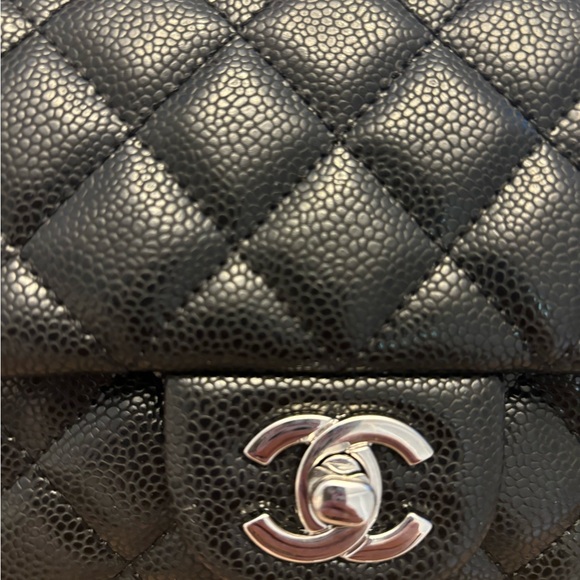 Discounted!!Black Quilted Crossbody Bag - Picture 2 of 9